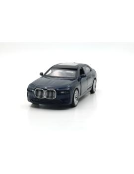 67733 BMW i7 1:47